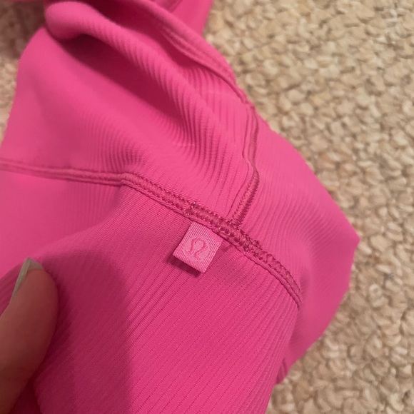 Lululemon power pivot tank - Picture 3 of 3